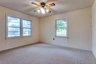 213 S Allen St, Boyd, TX 76023 - Photo 18