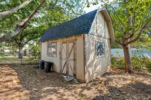 213 S Allen St, Boyd, TX 76023 - Photo 26