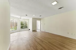 6905-6907 W Cleburne Rd, Fort Worth, TX 76133 - Photo 4