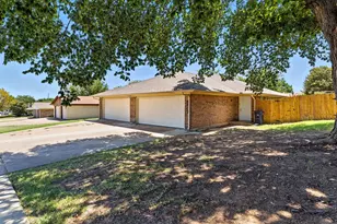 6905-6907 W Cleburne Rd, Fort Worth, TX 76133 - Photo 2