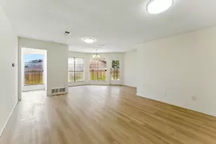 6905-6907 W Cleburne Rd, Fort Worth, TX 76133 - Photo 6