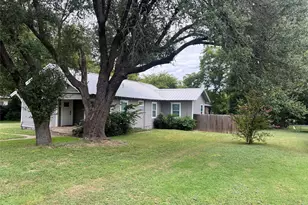 333 Hurt St, Dublin, TX 76446 - Photo 2