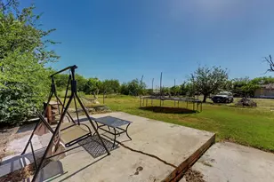 504 Jefferson St, Hillsboro, TX 76645 - Photo 18