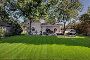 504 Jefferson St, Hillsboro, TX 76645 - Photo 1