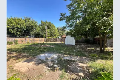 713 Cindy Lane, Grand Prairie, TX 75052 - Photo 18