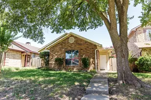 1129 Sandalwood Ln, DeSoto, TX 75115 - Photo 1