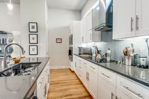 5608 Lindell Ave, Dallas, TX 75206 - Photo 10