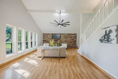 2112 Oakmeadow Place, Bedford, TX 76021 - Photo 6