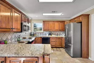 341 Stark Ln, Sherman, TX 75090 - Photo 8