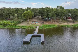 700 Frontier St, Bowie, TX 76230 - Photo 4