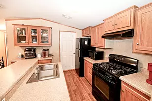 700 Frontier St, Bowie, TX 76230 - Photo 18