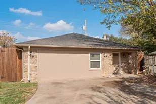 209 Alexander Ct, Irving, TX 75061 - Photo 2