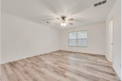 209 Alexander Court, Irving, TX 75061 - Photo 18