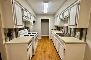 717 Bluebonnet Dr, Keller, TX 76248 - Photo 2