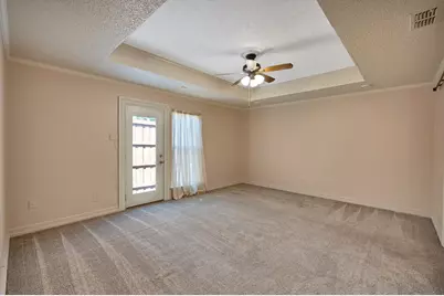 320 Fairhavens Drive, Grand Prairie, TX 75050 - Photo 16