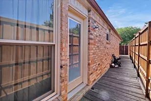 320 Fairhavens Dr, Grand Prairie, TX 75050 - Photo 24