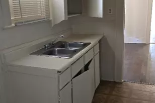 2503 Wilkinson Ave, Fort Worth, TX 76103 - Photo 4