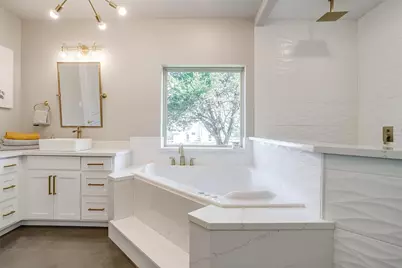 3207 Hummingbird Court, Granbury, TX 76049 - Photo 18