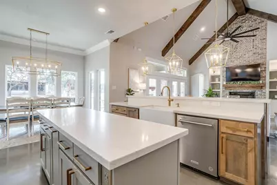 3207 Hummingbird Court, Granbury, TX 76049 - Photo 8