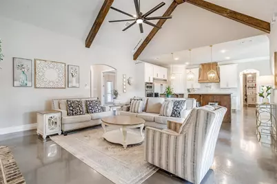 3207 Hummingbird Court, Granbury, TX 76049 - Photo 4