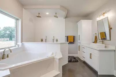 3207 Hummingbird Court, Granbury, TX 76049 - Photo 22