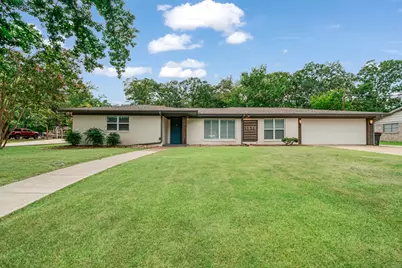 1070 Cardinal Lane, Paris, TX 75460 - Photo 1