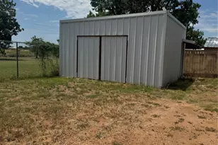 1516 S 8th St, Chillicothe, TX 79225 - Photo 4