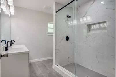 107 N Cherry Lane, Granbury, TX 76048 - Photo 16