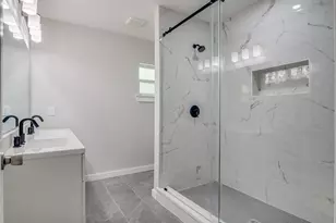 107 N Cherry Ln, Granbury, TX 76048 - Photo 16