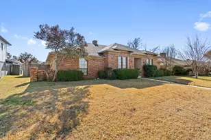 2220 Cedar Cir, Carrollton, TX 75006 - Photo 26