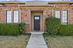 2220 Cedar Cir, Carrollton, TX 75006 - Photo 24