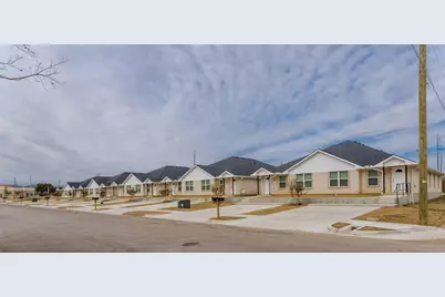 1010 Biloxi Drive, Ennis, TX 75119 - Photo 4