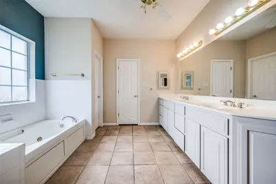 500 Navajo Court, Runaway Bay, TX 76426 - Photo 18