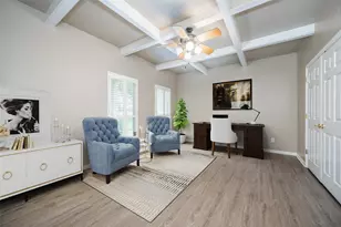 500 Navajo Ct, Runaway Bay, TX 76426 - Photo 2