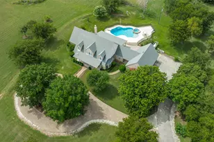 500 Navajo Ct, Runaway Bay, TX 76426 - Photo 6