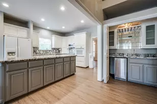 500 Navajo Ct, Runaway Bay, TX 76426 - Photo 4