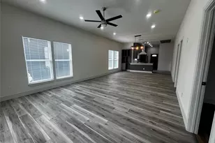 915 E Humbolt St, Fort Worth, TX 76104 - Photo 8