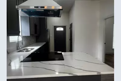 915 E Humbolt Street, Fort Worth, TX 76104 - Photo 12