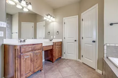 140 Champion Court, Weatherford, TX 76087 - Photo 18