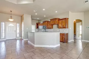 140 Champion Ct, Weatherford, TX 76087 - Photo 8