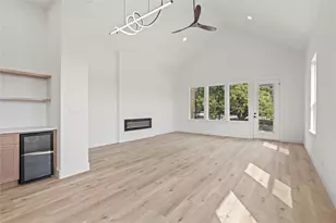 848 W Canty St, Dallas, TX 75208 - Photo 6