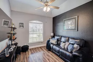 705 Candace Dr, DeSoto, TX 75115 - Photo 10