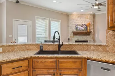 203 Silver Spur Trail, Waco, TX 76657 - Photo 12