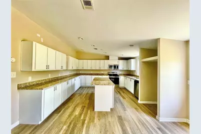 4804 Orange Blossom Street, Granbury, TX 76048 - Photo 8