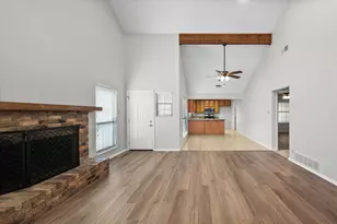 5204 Yucca Dr, Arlington, TX 76017 - Photo 8