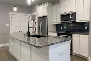 727 E Gandy St, Denison, TX 75021 - Photo 6