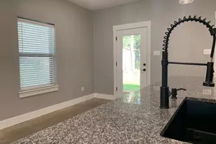 727 E Gandy St, Denison, TX 75021 - Photo 12