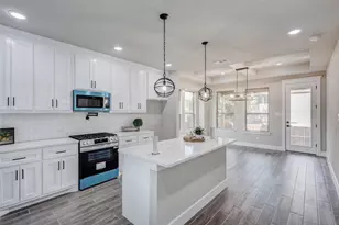 408 Larry Dr, Irving, TX 75060 - Photo 10