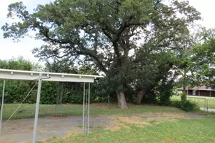 2204 Avenue E, Brownwood, TX 76801 - Photo 16