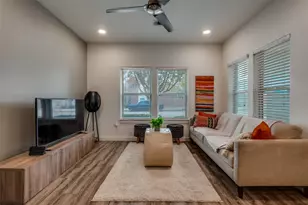 349 Tonga St, Dallas, TX 75203 - Photo 12